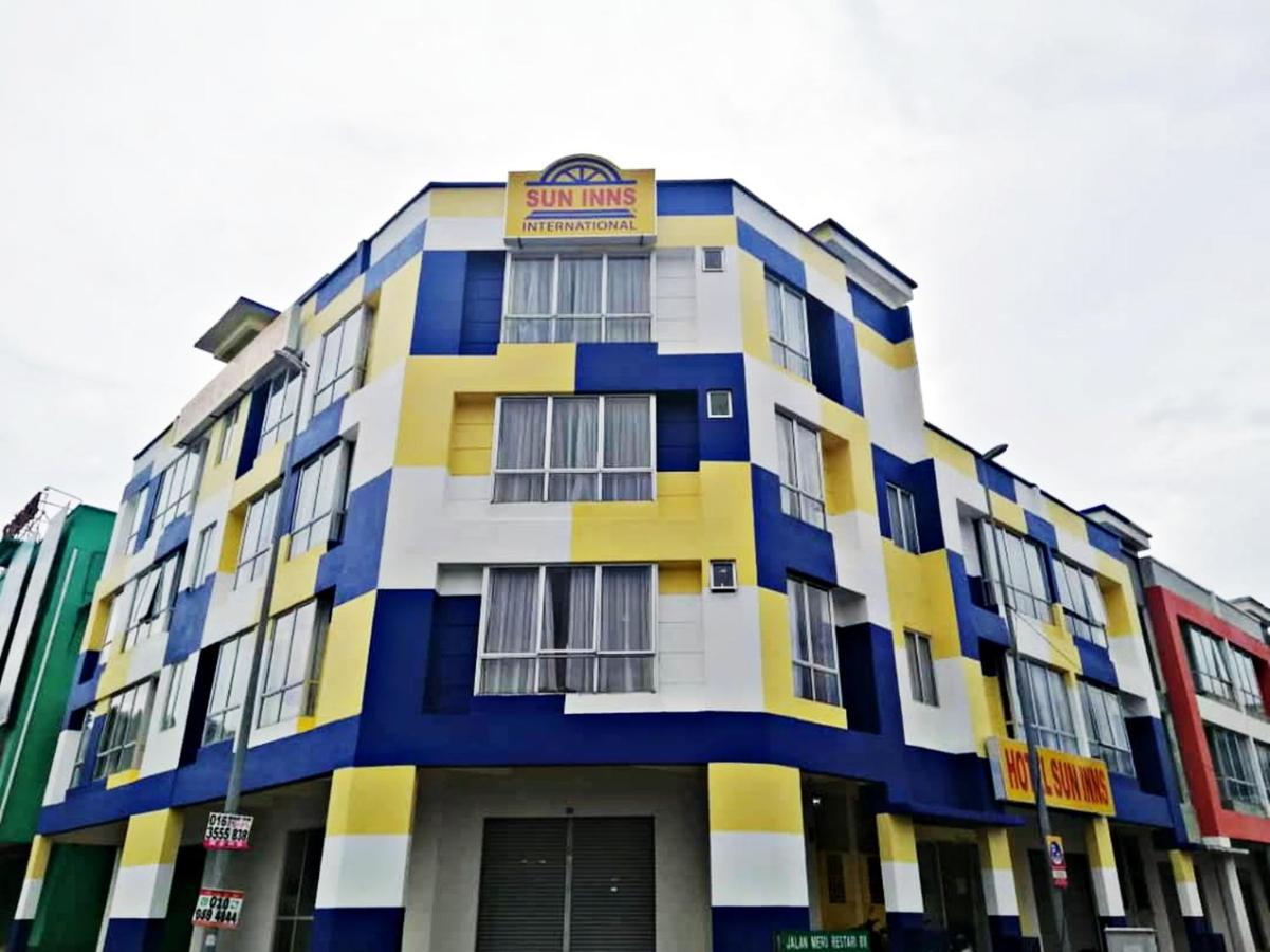 איפוה Sun Inns Meru Raya מראה חיצוני תמונה