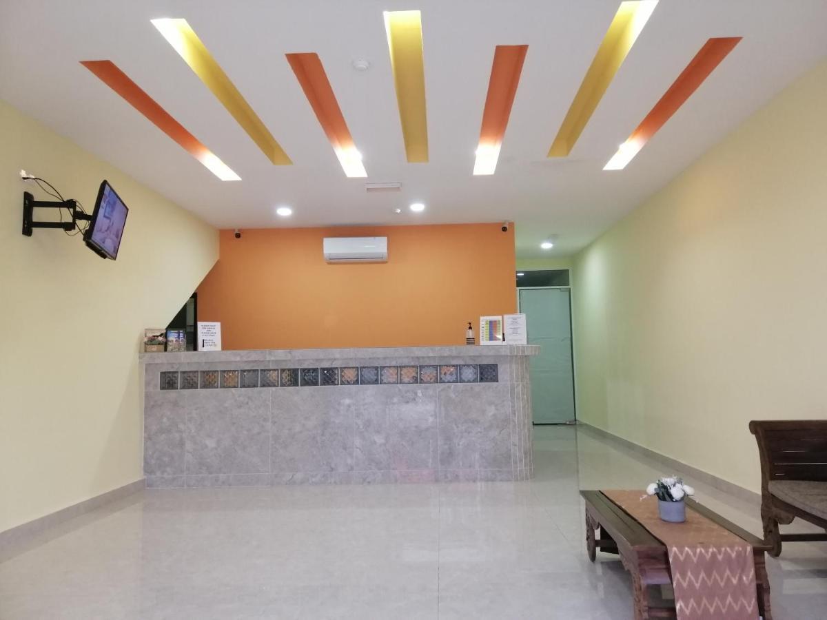 איפוה Sun Inns Meru Raya מראה חיצוני תמונה